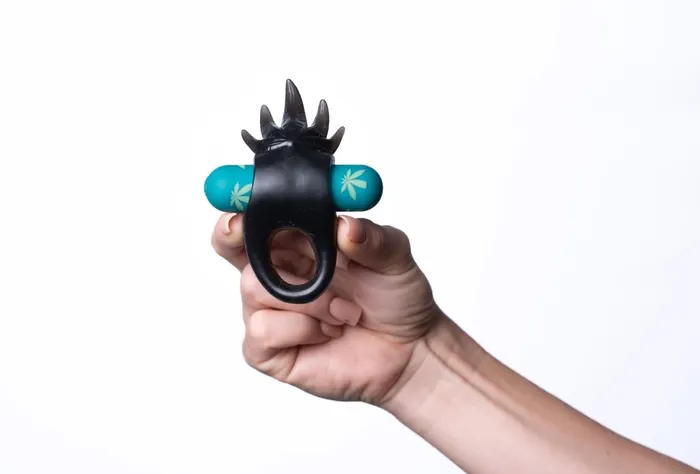 Ziggy Pot Leaf USB Rechargeable Vibrating Erection Enhancer Ring 420 Series Maia Toys Male Sex Toys Ziggy Pot Leaf USB Rechargeable Vibrating Erection Enhancer Ring 420 Series Maia Toys Male Sex Toys